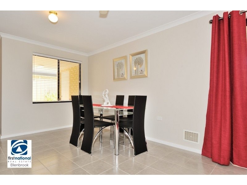 8A Barnfield Drive, Ellenbrook WA 6069