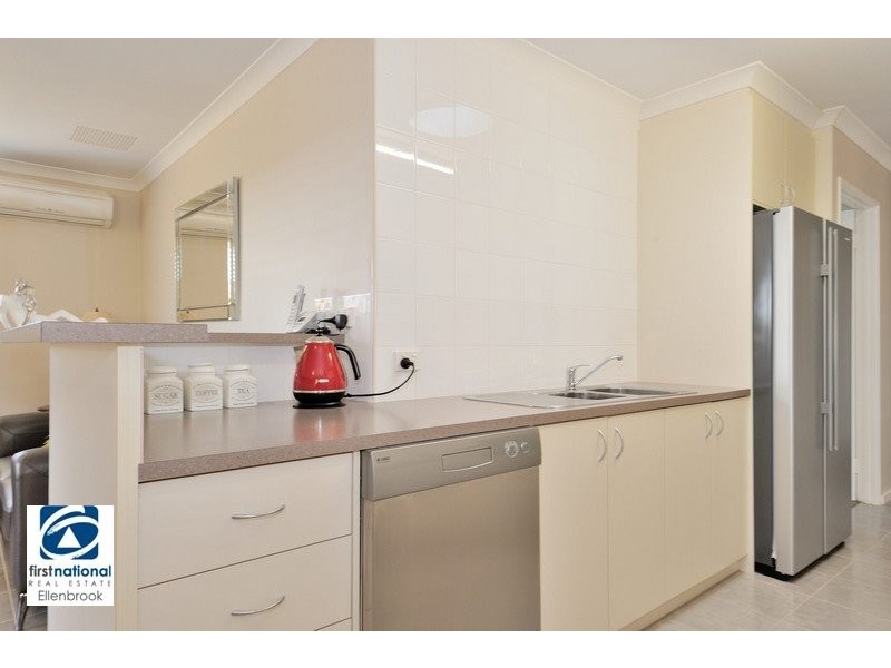 8A Barnfield Drive, Ellenbrook WA 6069