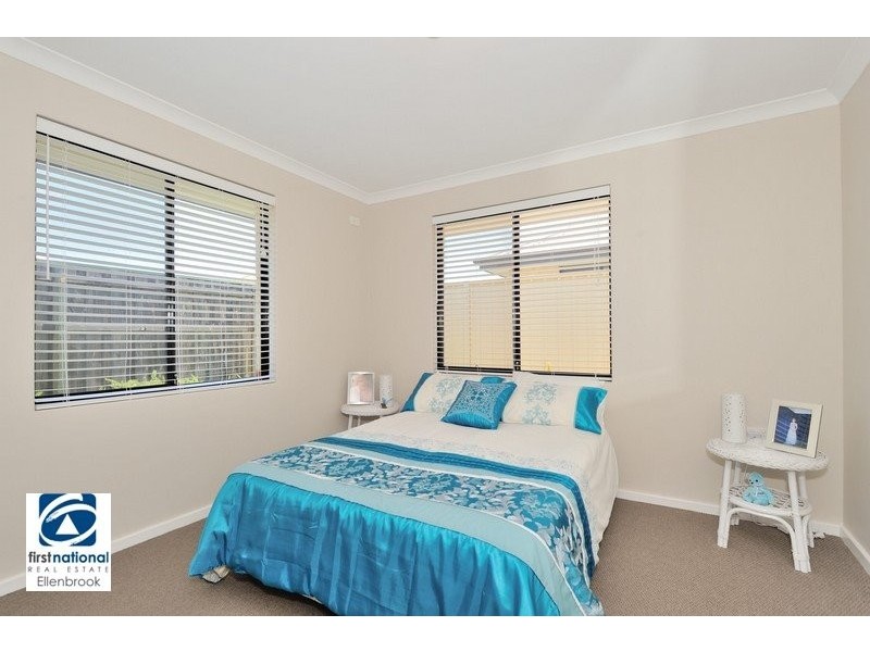 8A Barnfield Drive, Ellenbrook WA 6069