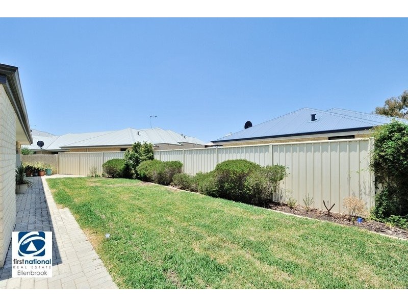 8A Barnfield Drive, Ellenbrook WA 6069