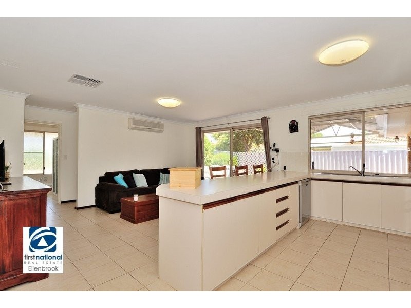 13 Golden Retreat, Bullsbrook WA 6084