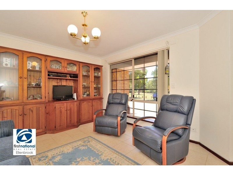 13 Golden Retreat, Bullsbrook WA 6084