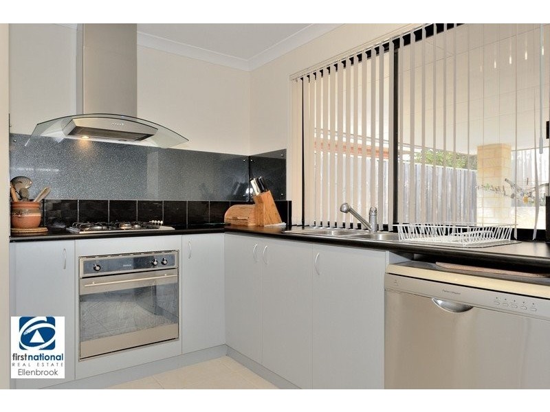 10 Heathland Terrace, Ellenbrook WA 6069