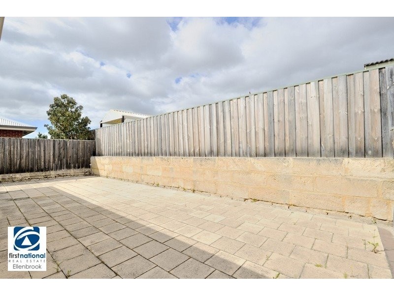 10 Heathland Terrace, Ellenbrook WA 6069