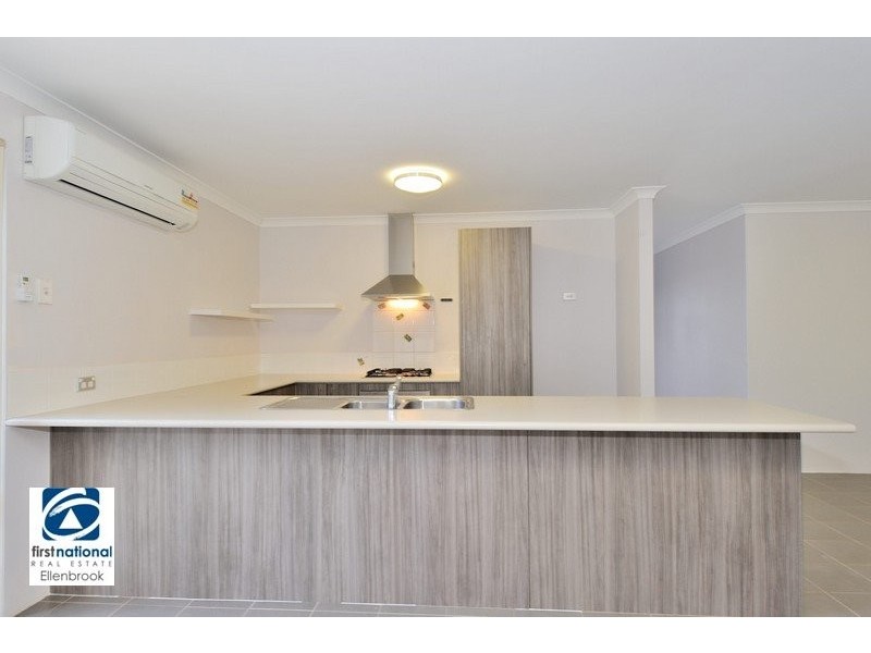 92 Lomas Circle, Ellenbrook WA 6069