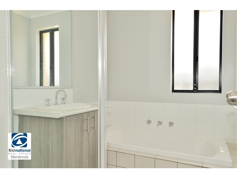 92 Lomas Circle, Ellenbrook WA 6069