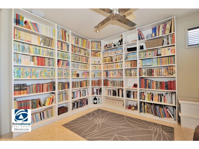 29 Bundaleer Avenue, Ellenbrook WA 6069