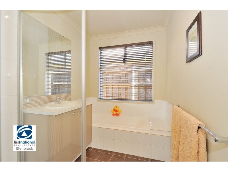 29 Bundaleer Avenue, Ellenbrook WA 6069