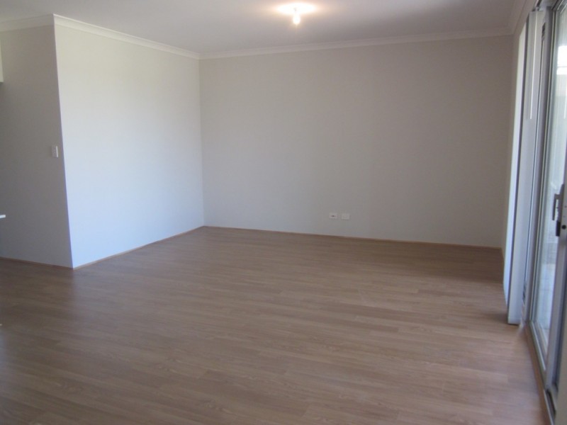 10 Skipsey Lane, Ellenbrook WA 6069