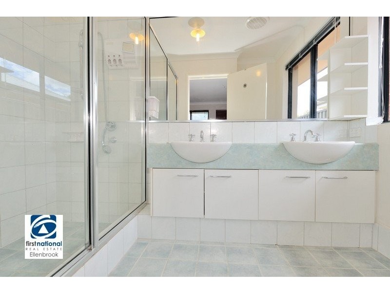 11 Corich Pass, Aveley WA 6069