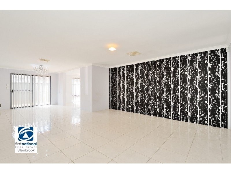 11 Corich Pass, Aveley WA 6069