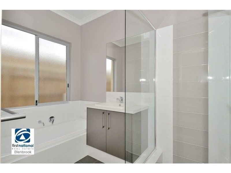 27 Dunnett Drive, Ellenbrook WA 6069
