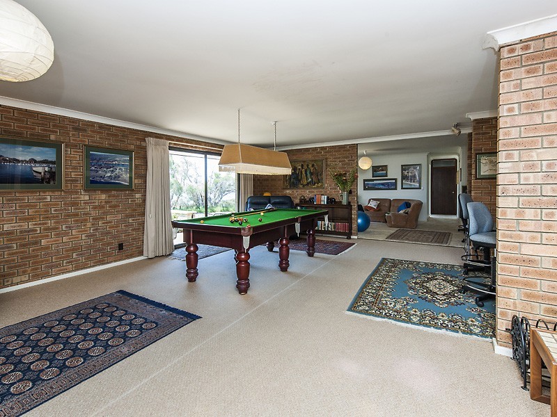 2 Nairn Road, Coodanup WA 6210