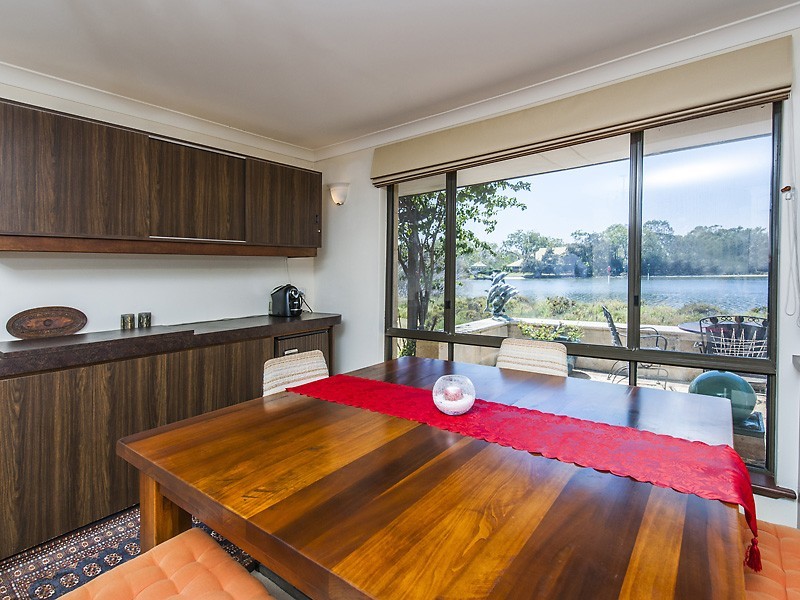 2 Nairn Road, Coodanup WA 6210