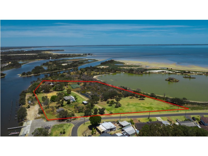 2 Nairn Road, Coodanup WA 6210