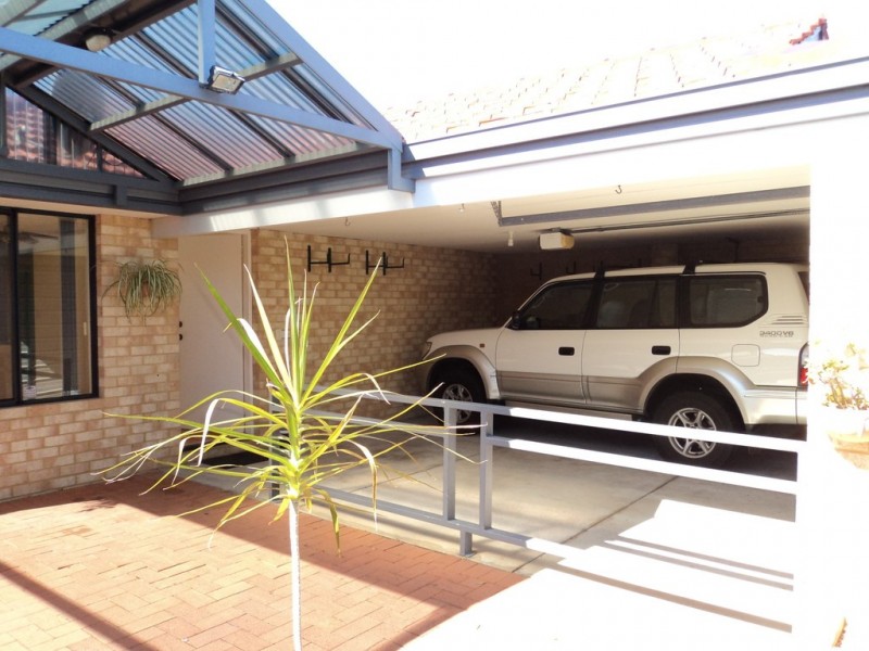 37 Centre Circle, Ellenbrook WA 6069