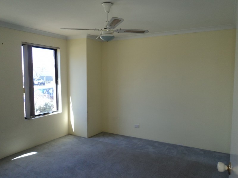37 Centre Circle, Ellenbrook WA 6069