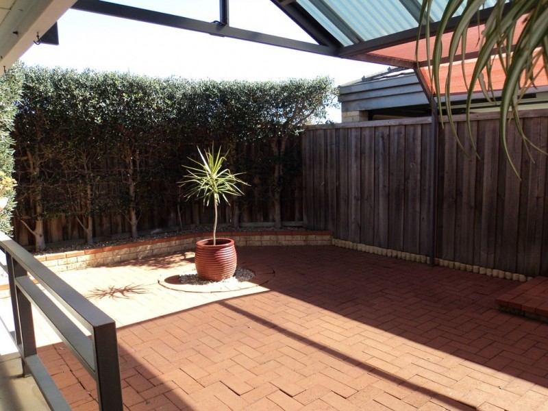 37 Centre Circle, Ellenbrook WA 6069
