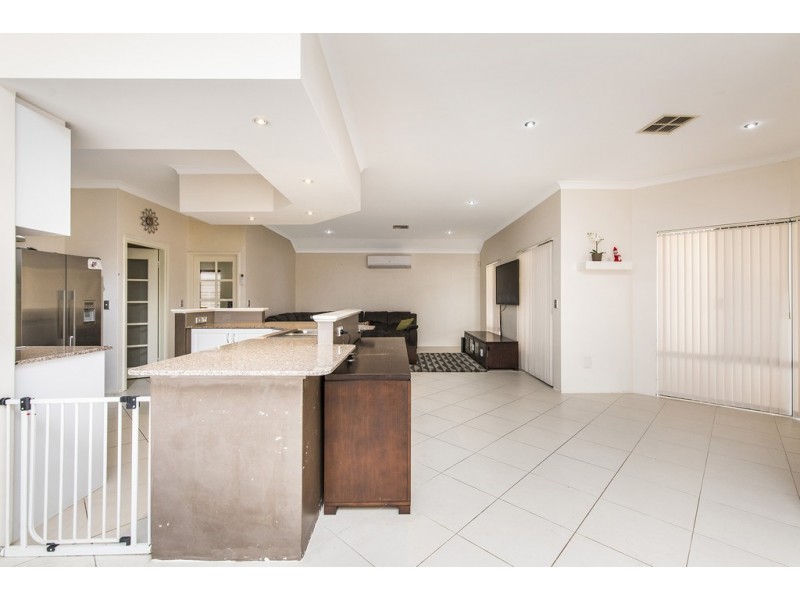 74 Charlottes Vista, Ellenbrook WA 6069