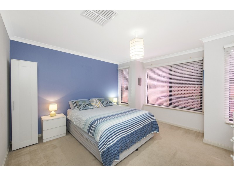 20 Pinegrove Drive, Ellenbrook WA 6069