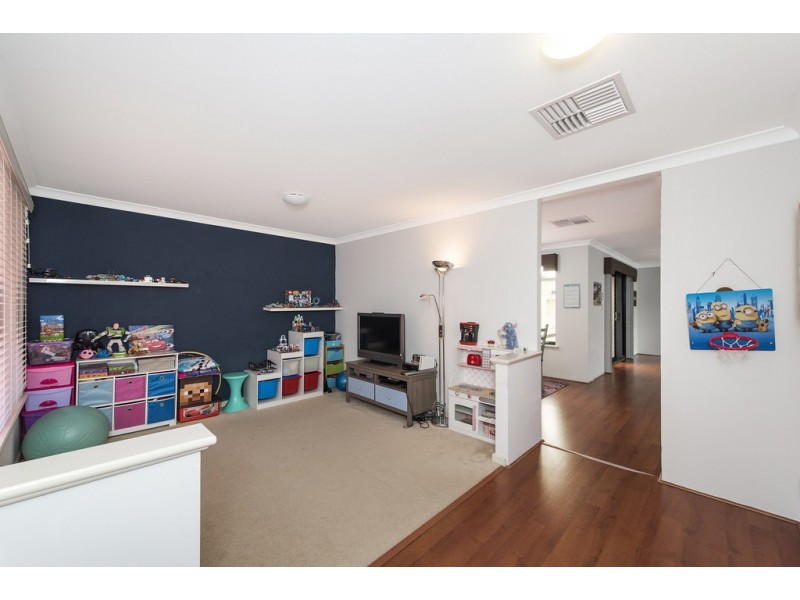 20 Pinegrove Drive, Ellenbrook WA 6069