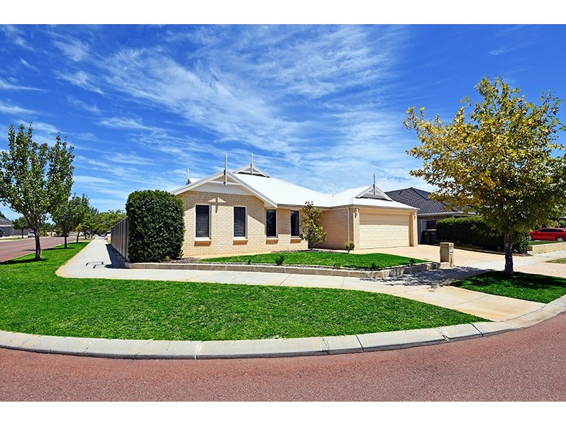 1 Cowra Turn, Aveley WA 6069