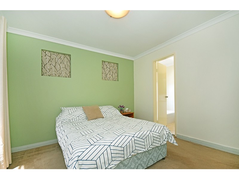 1 Cowra Turn, Aveley WA 6069