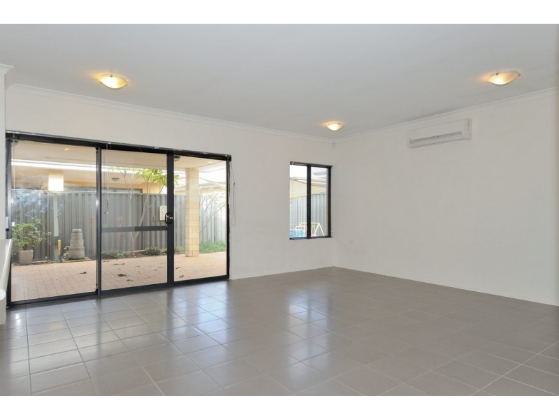 2 ATOLL END, Aveley WA 6069