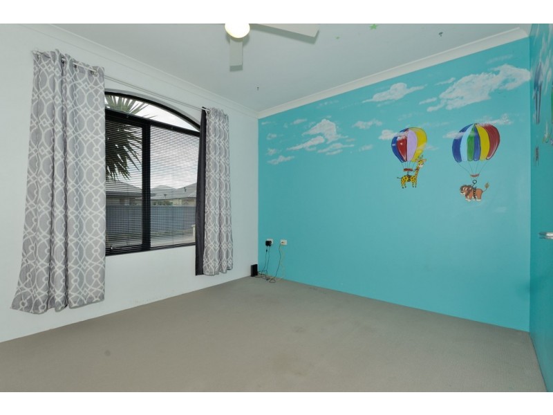 2 ATOLL END, Aveley WA 6069