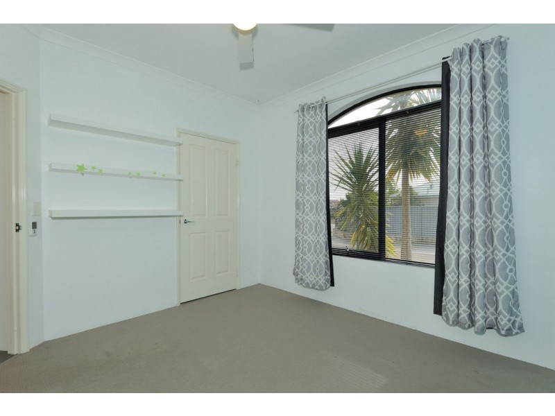 2 ATOLL END, Aveley WA 6069