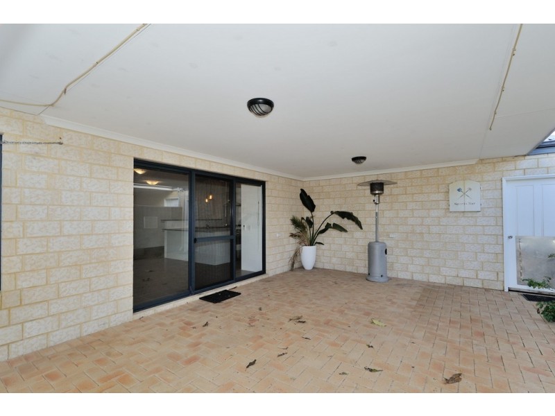 2 ATOLL END, Aveley WA 6069