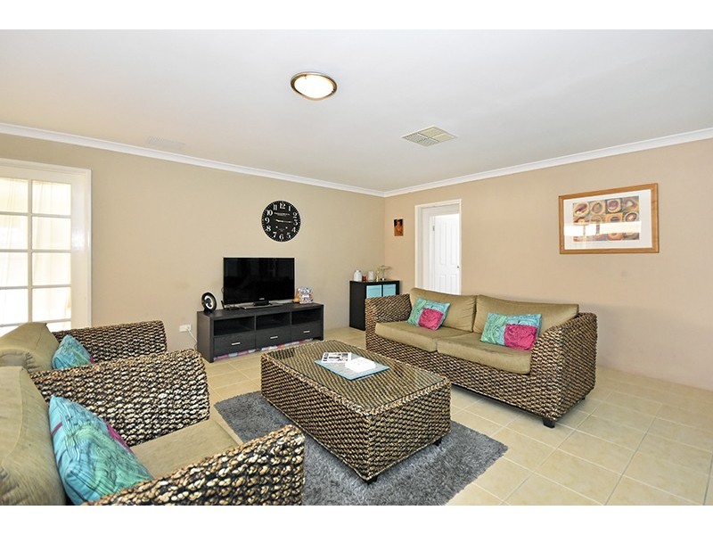 3 Simmonds Pass, Ellenbrook WA 6069