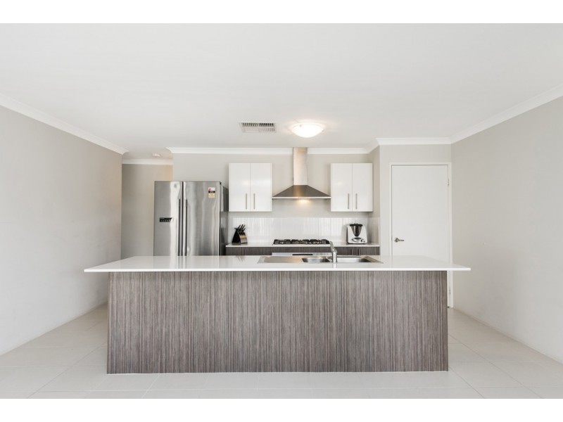 17 WILDERNESS WAY, Aveley WA 6069