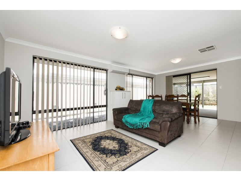 17 WILDERNESS WAY, Aveley WA 6069
