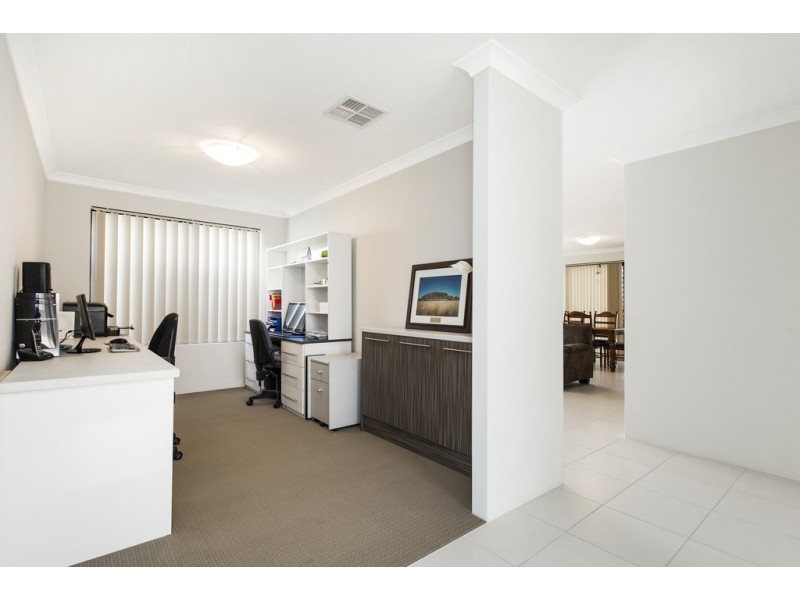 17 WILDERNESS WAY, Aveley WA 6069