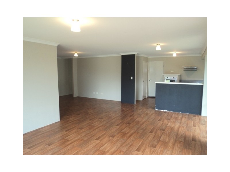 24 TRAVERS WAY, Aveley WA 6069