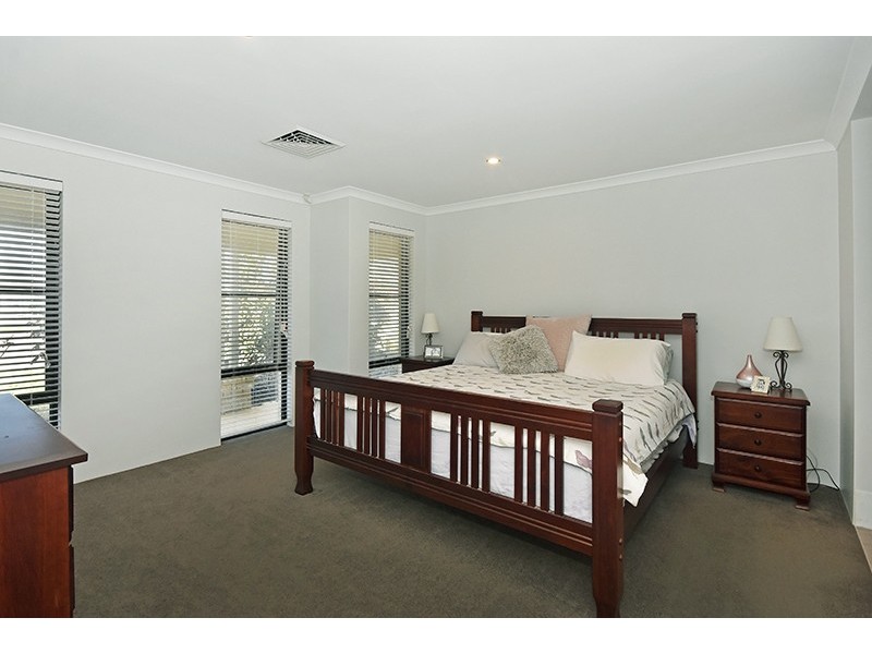 4 Uffizi End, Aveley WA 6069