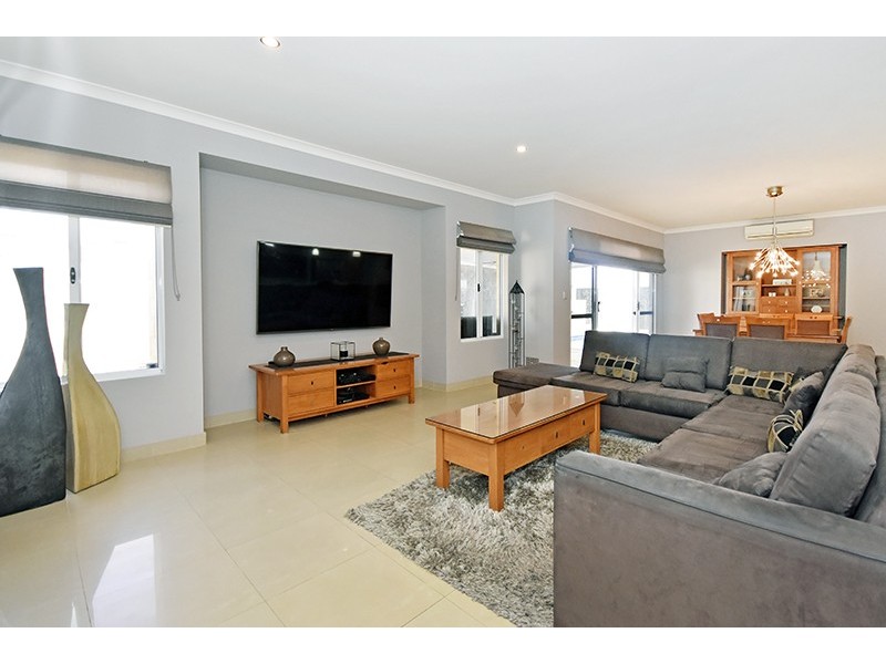 28 Hatfield Road, Ellenbrook WA 6069