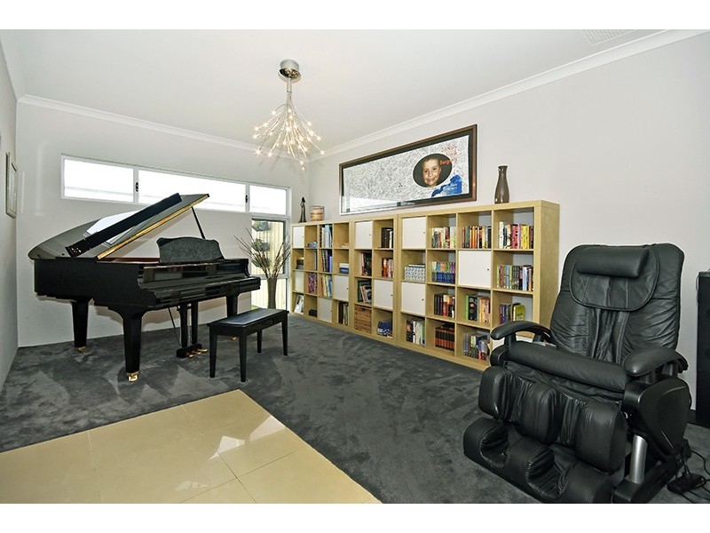 28 Hatfield Road, Ellenbrook WA 6069