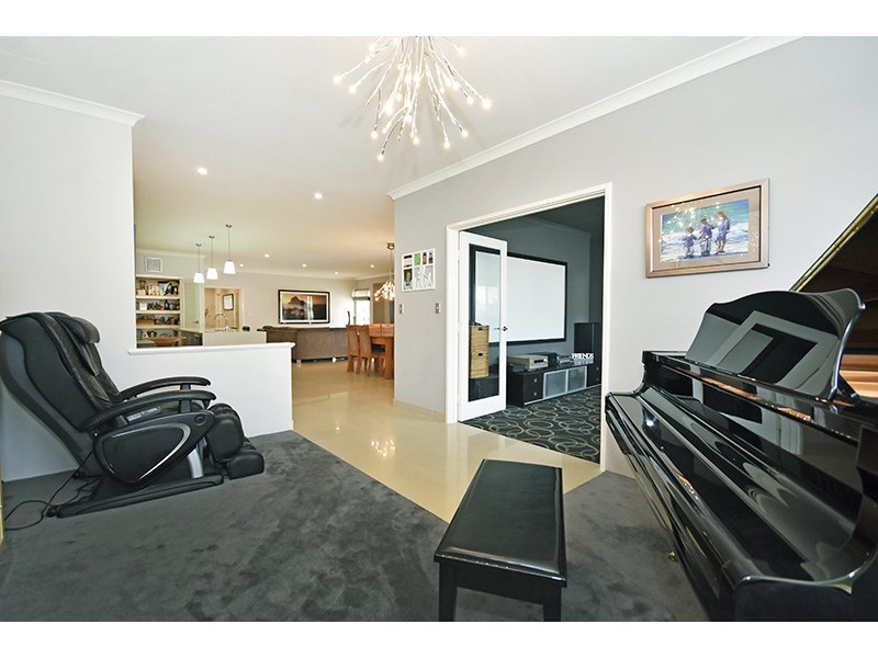 28 Hatfield Road, Ellenbrook WA 6069