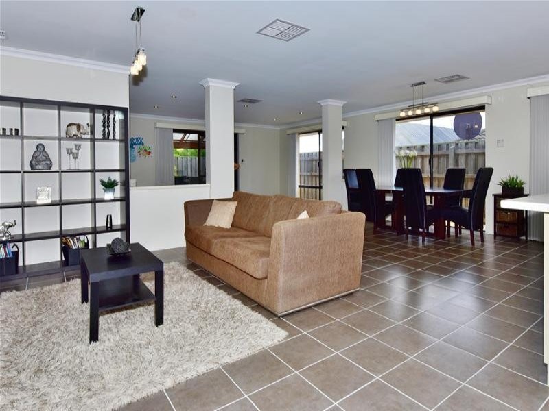 6 Rakich Drive, Ellenbrook WA 6069