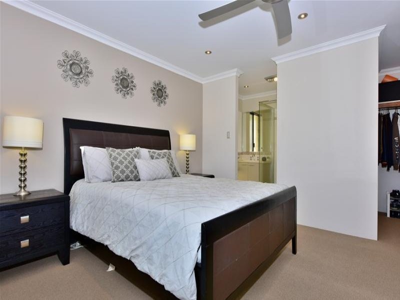 6 Rakich Drive, Ellenbrook WA 6069