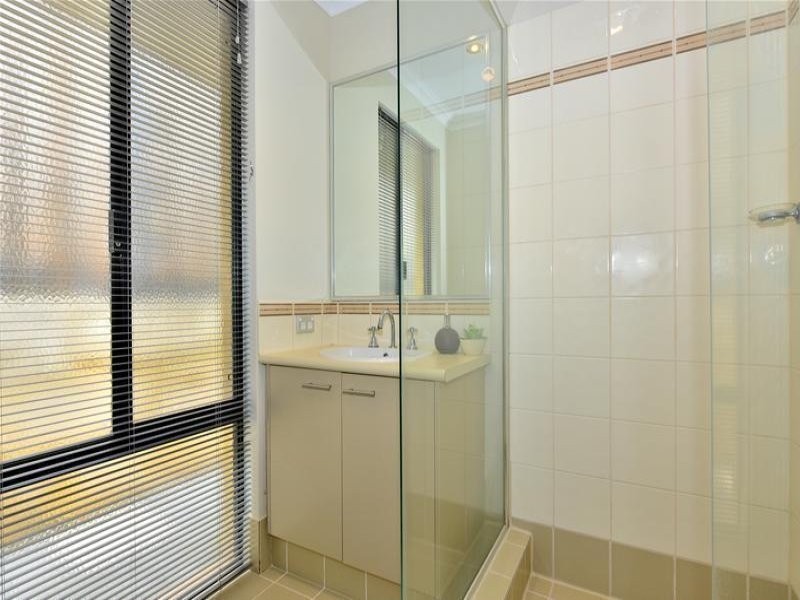 6 Rakich Drive, Ellenbrook WA 6069