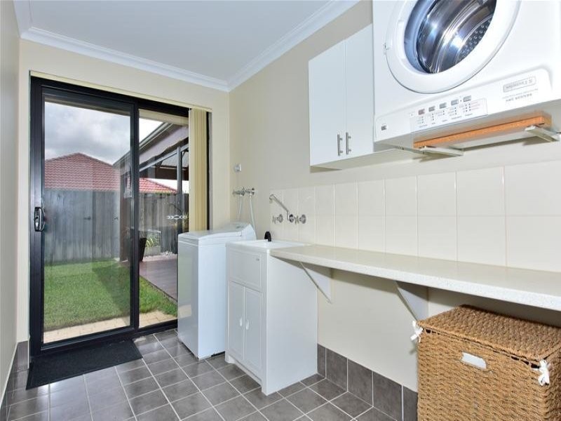 6 Rakich Drive, Ellenbrook WA 6069