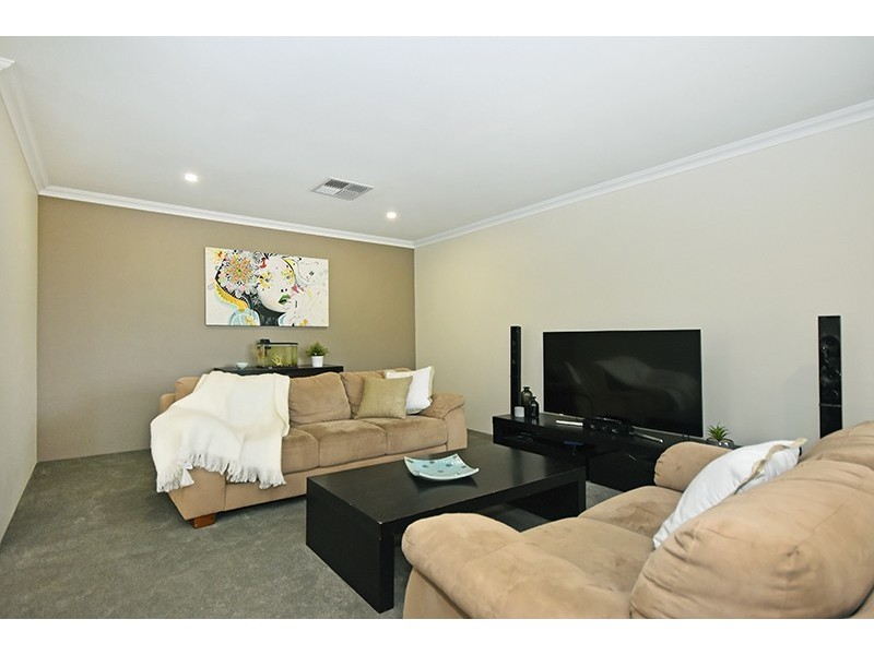 46 Swanleigh Parade, Aveley WA 6069