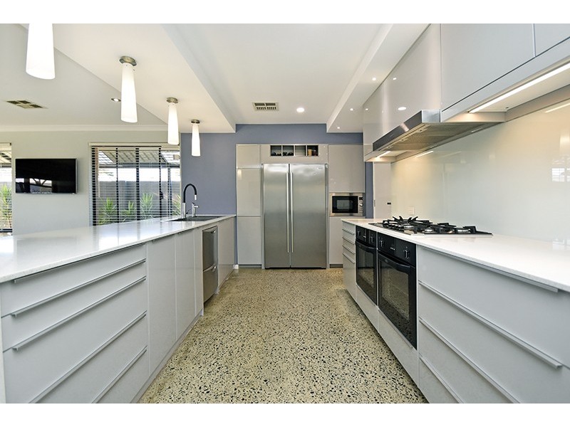 4 Harberton Parkway, Ellenbrook WA 6069