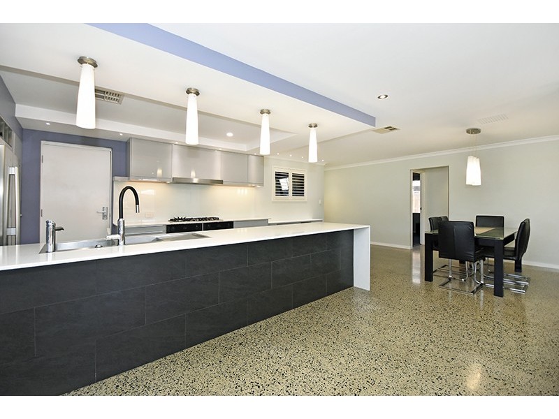 4 Harberton Parkway, Ellenbrook WA 6069