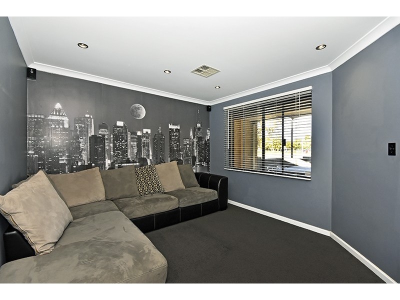 4 Harberton Parkway, Ellenbrook WA 6069