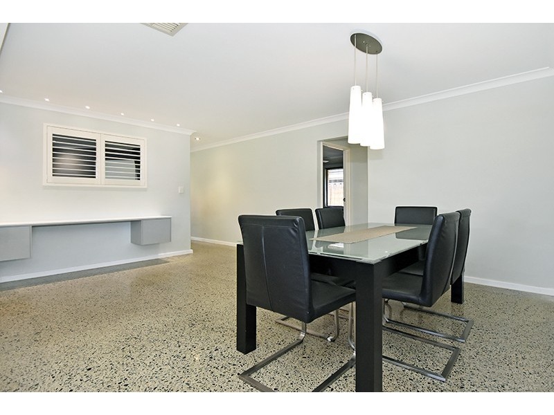 4 Harberton Parkway, Ellenbrook WA 6069