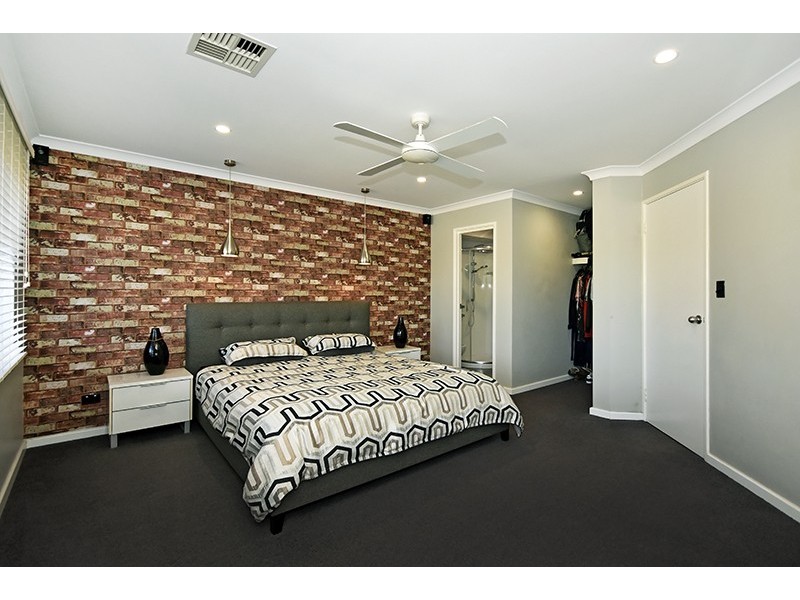 4 Harberton Parkway, Ellenbrook WA 6069